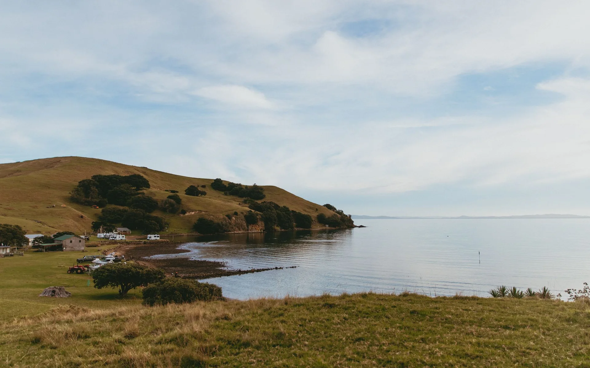 Hills and a quiet cove near Kereta in New Zealand