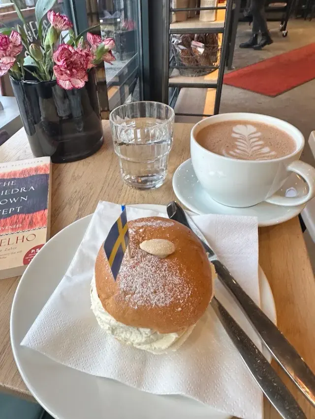 BookNoFees: Café – Baker Hansen – Oslo – Baker Hansen, photo 3