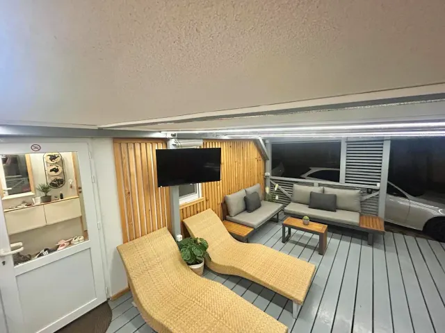 BookNoFees: A peaceful mobile home with a covered terrace and sea views – Biograd na Moru