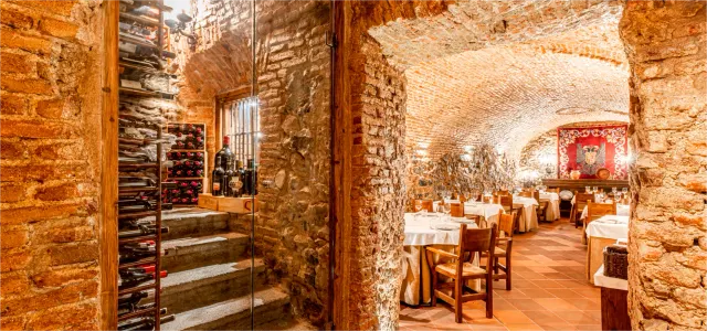 BookNoFees: Restaurant – Taberna del Capitán Alatriste – Madrid – Captain Alatriste’s Tavern, photo 3