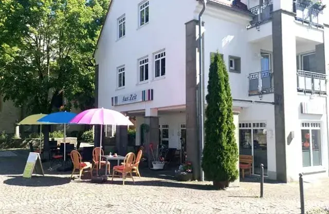 BookNoFees: Aus:Zeit, Rüthen