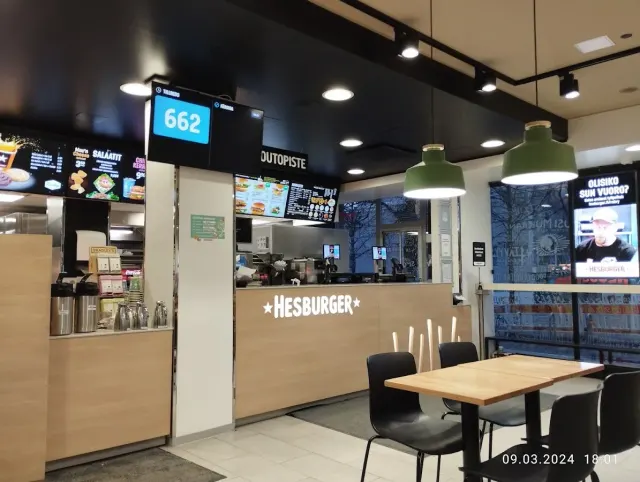 BookNoFees: Snack bar – Hesburger – Helsinki – Hesburger, photo 2