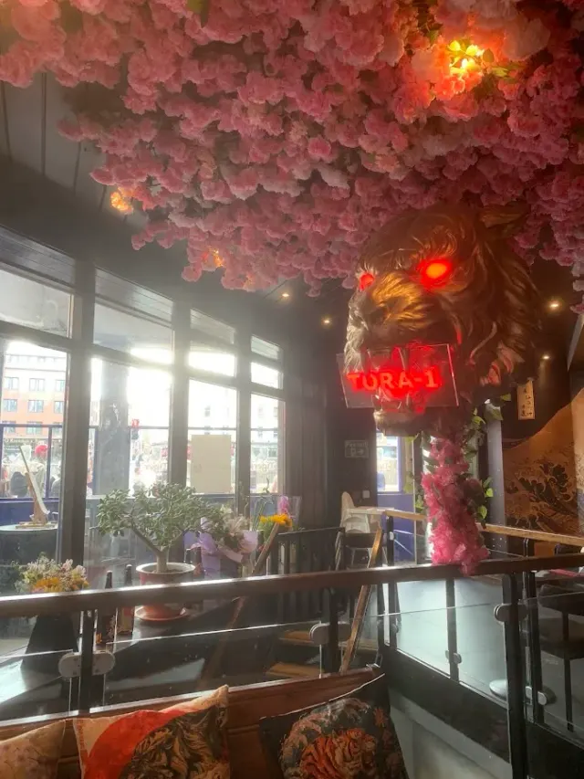 BookNoFees: Restaurant – Wallace’s Taverna – Dublin – Wallace’s Taverna, photo 2