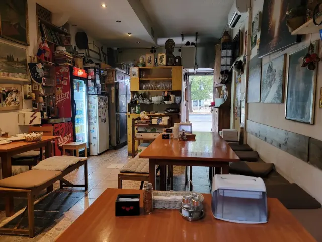 BookNoFees: Leskovački dvor, Ljubljana