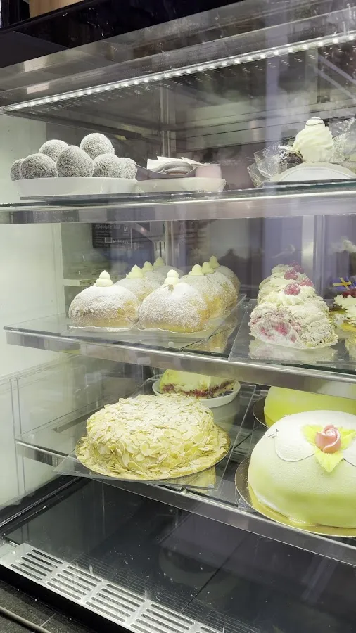 BookNoFees: Café – Bageriet – London – The Bakery, photo 3
