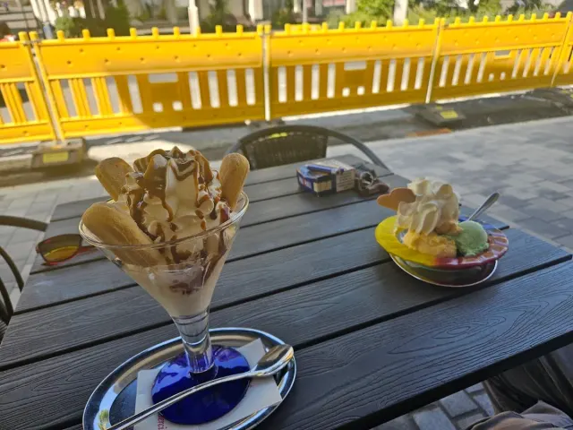 BookNoFees: Restaurant – Eiscafé Gelateria Italiana Boutique – Warstein – Eiscafé Italian Ice Cream Boutique, photo 3
