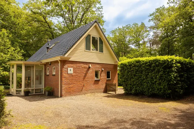 BookNoFees: Detached holiday home with an enclosed garden and a play area – Norg