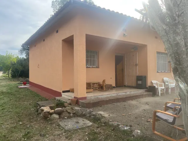 BookNoFees: A peaceful guest house with a garden and a fireplace – Horta De Sant Joan