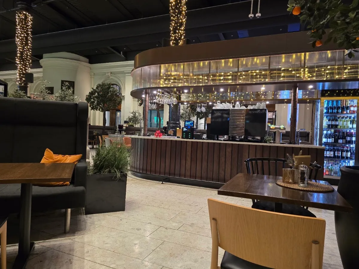 BookNoFees: Restaurant – Bella Bambina – Oslo – Beautiful Little Girl, photo 1