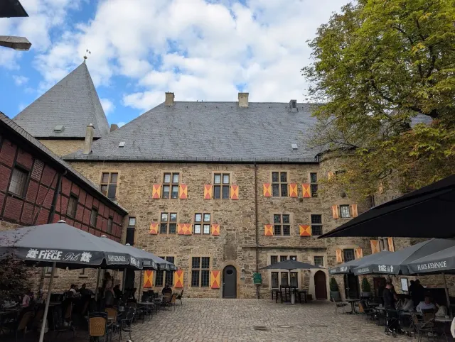 BookNoFees: Restaurant – Restaurant Haus Kemnade – Hattingen – Haus Kemnade Restaurant, photo 2