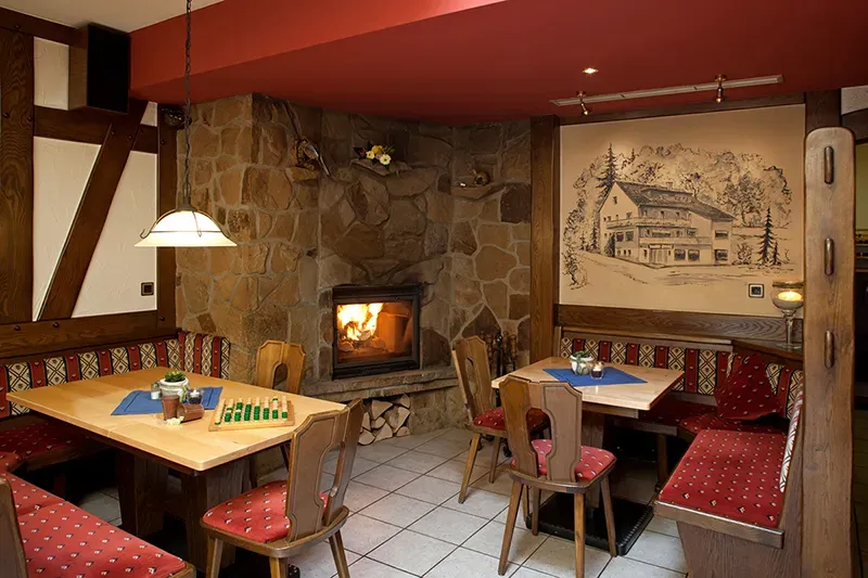 BookNoFees: Restaurant – Luckai Hotel & Restaurant – Meschede-Freienohl – Luckai Hotel & Restaurant, photo 1