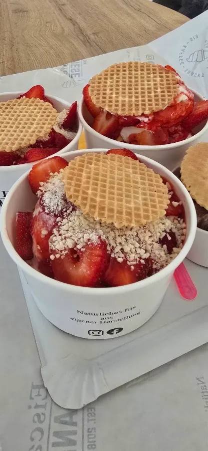 BookNoFees: Restaurant – Eiscafé Milanese – Schwerte – Milanese Ice Café, photo 2