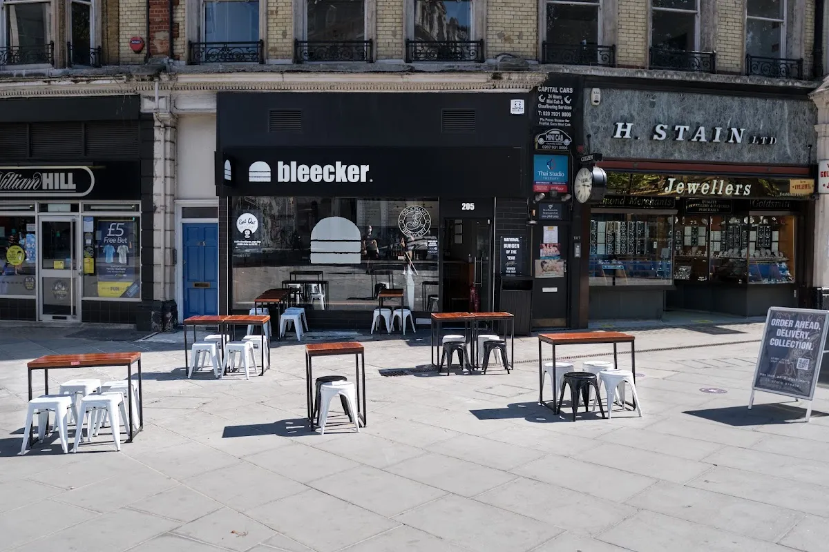 BookNoFees: Snack bar – Bleecker – London – Bleecker, photo 1