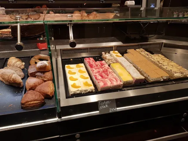 BookNoFees: Bakery – Bäckerei und Café Schulte – Warstein – Schulte Bakery and Café, photo 3