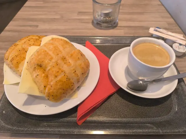 BookNoFees: Bakery – Bäckerei und Café Schulte – Warstein – Schulte Bakery and Café, photo 2