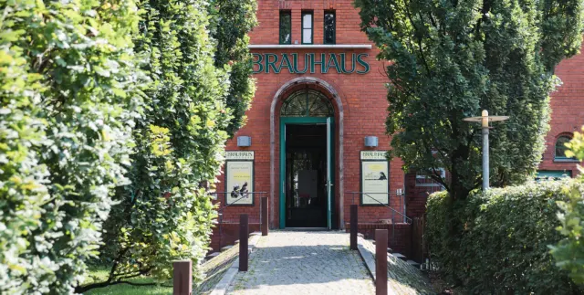 BookNoFees: Brauhaus Spandau, Berlin