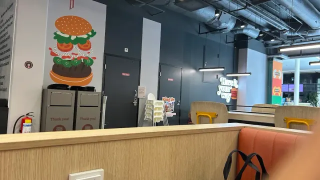 BookNoFees: Snack bar – Burger King – Helsinki – Burger King, photo 2