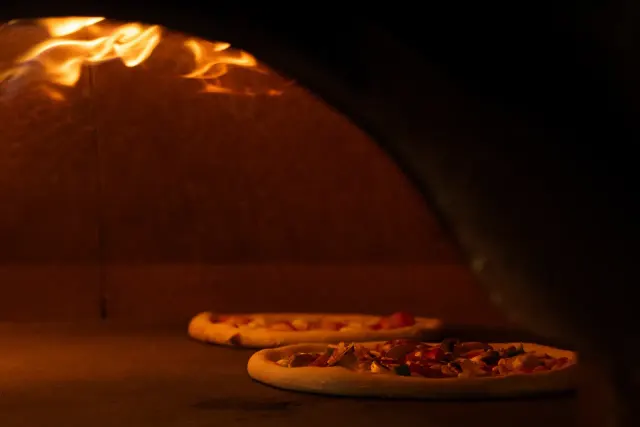 BookNoFees: Restaurant – Piccolo Mondo pizzeria – Prague – Piccolo Mondo Pizzeria, photo 2