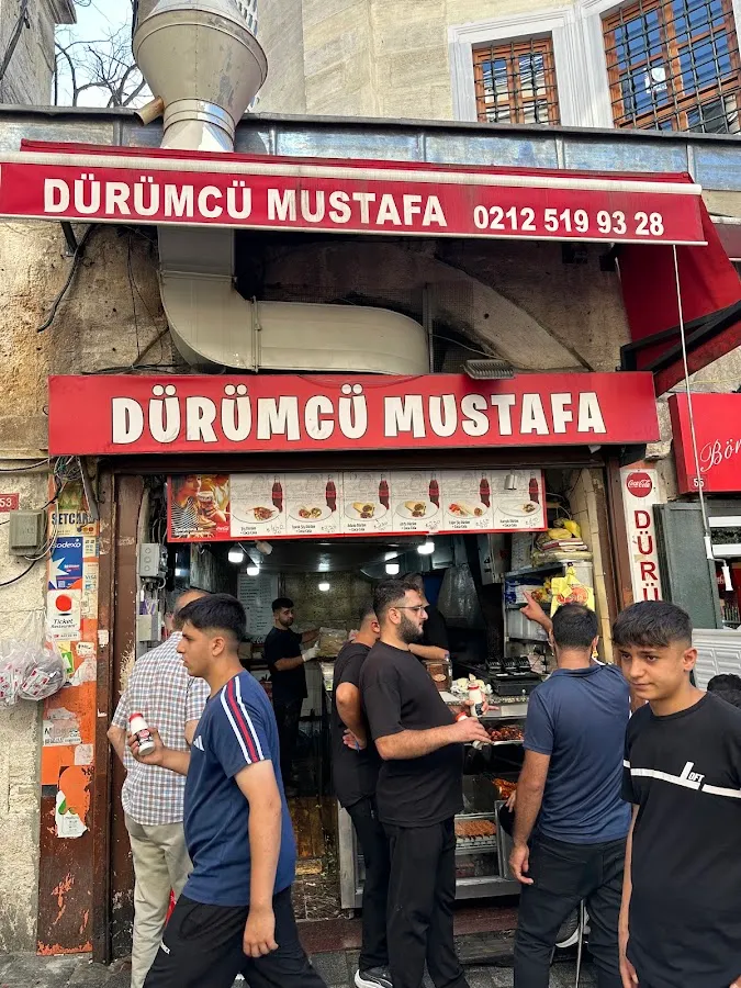 BookNoFees: Café – Dürümcü Mustafa – Istanbul – Mustafa the Wrap Seller, photo 1