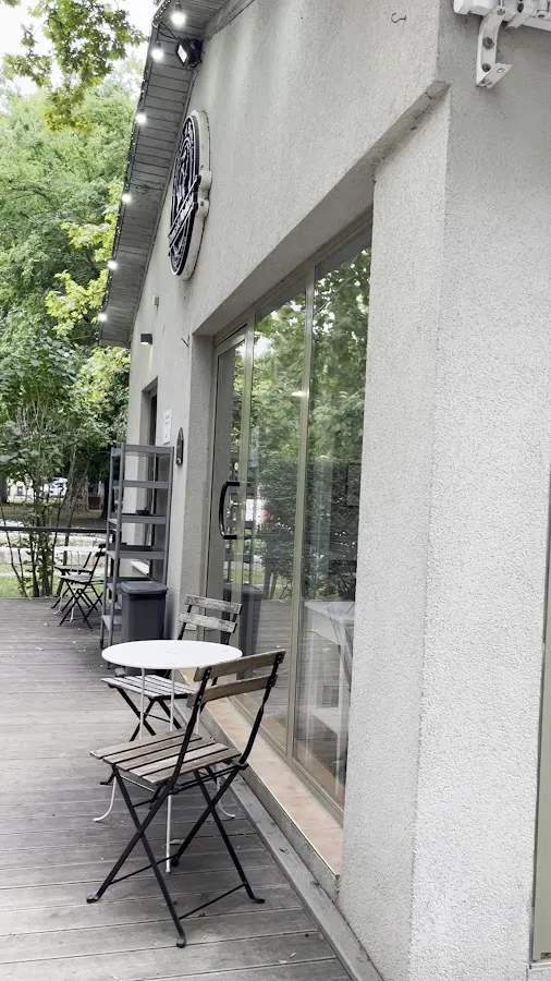 BookNoFees: Café – Domček Medická – Bratislava – The Little House in Medická, photo 3