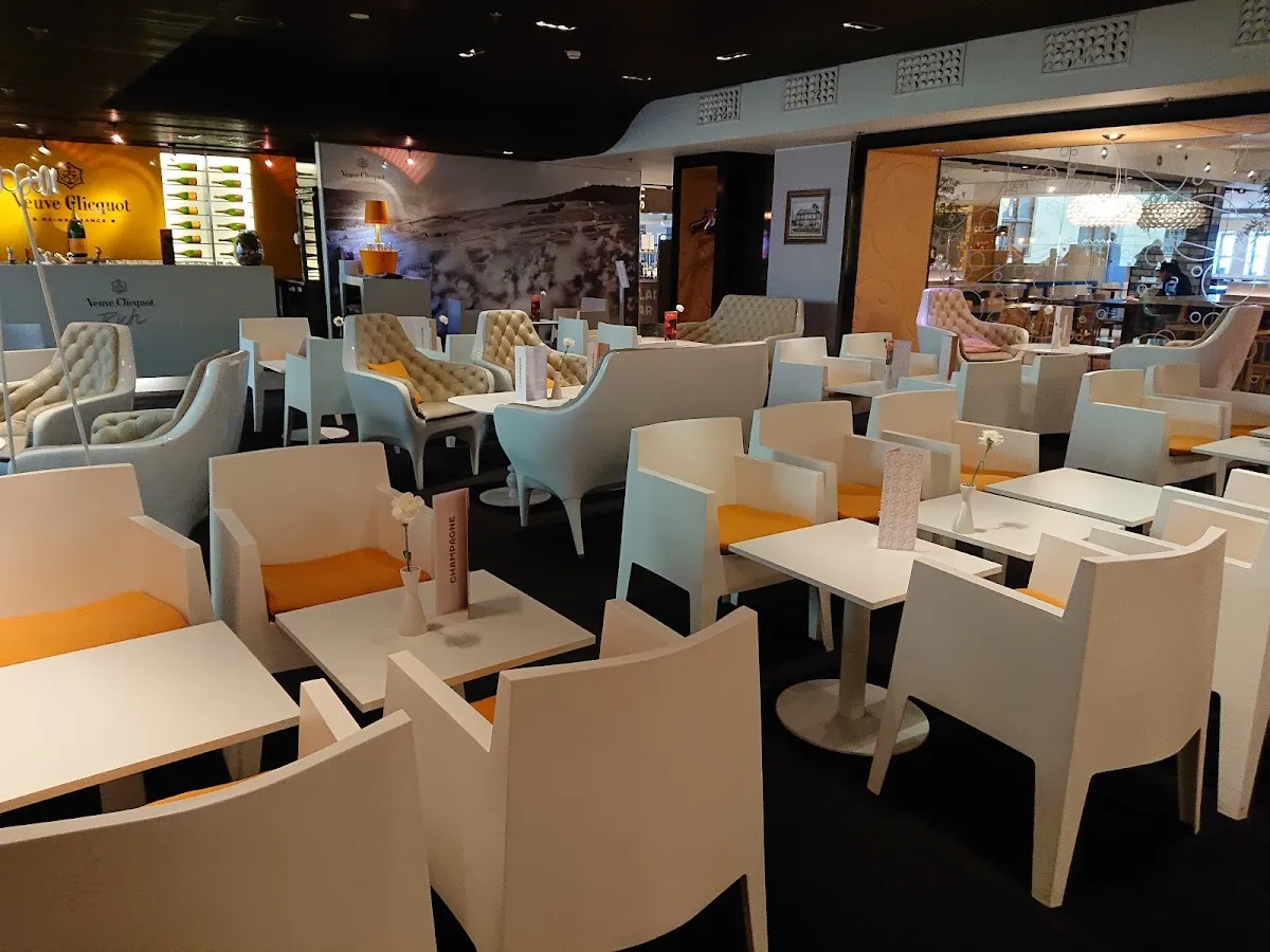 BookNoFees: Café – Fazer Café 8th Floor – Helsinki – Making Coffee 8th Floor, photo 1