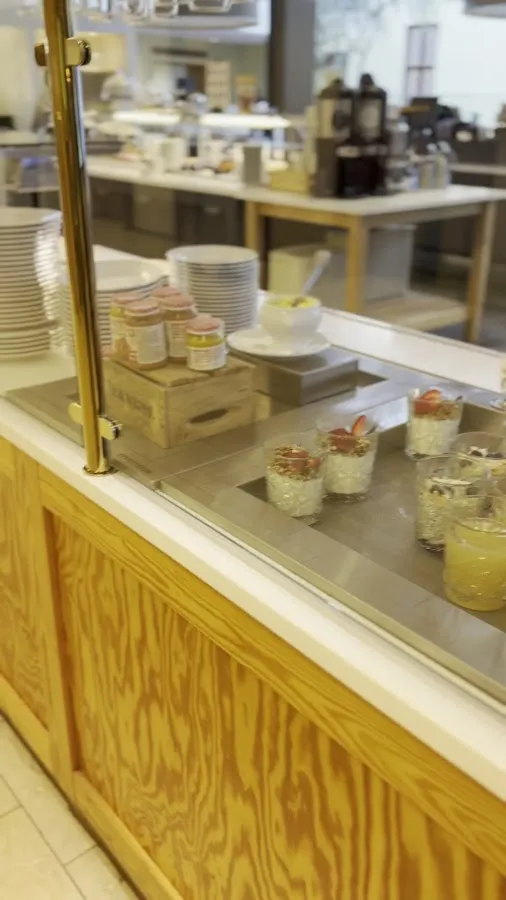 BookNoFees: Café – Fazer Café 8th Floor – Helsinki – Making Coffee 8th Floor, photo 3
