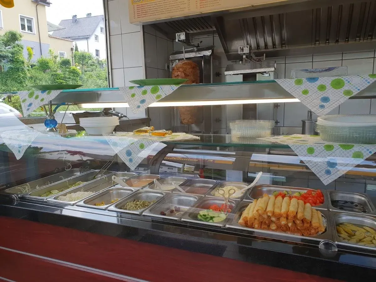 BookNoFees: Snack bar – Schmeckt Lecker Imbiss – Meschede-Freienohl – Tasty Snacks, photo 1