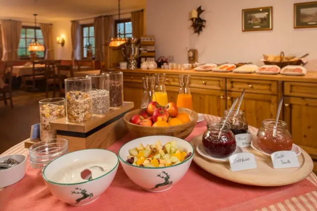 BookNoFees: Waldhaus Föckinghausen, Bestwig