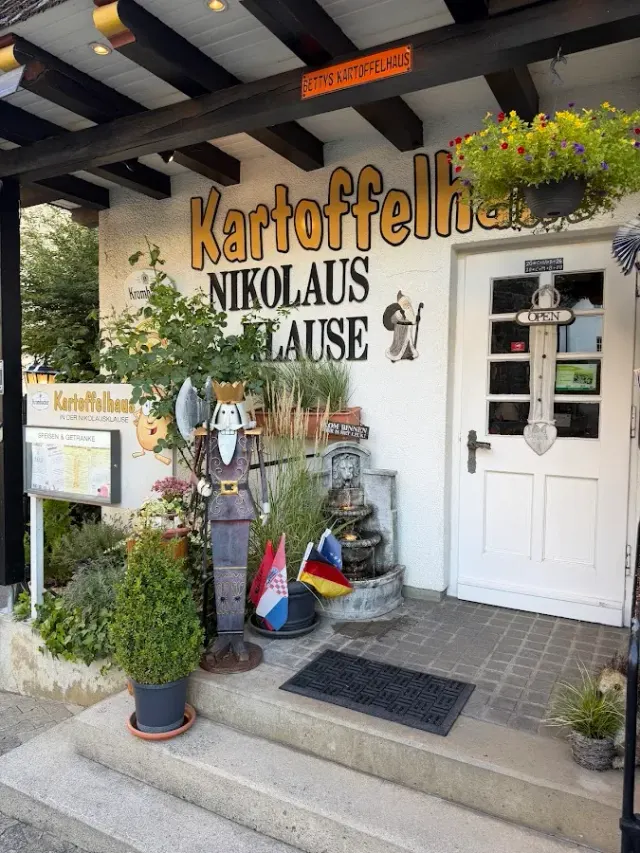 BookNoFees: Restaurant – Zur Nikolaus Klause — Das Kleine Kartoffelhaus – Olsberg – To the Nikolaus Hermitage — The Little Potato House, photo 2