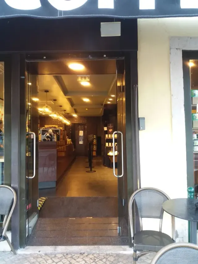 BookNoFees: Restaurant – Starbucks – Lisbon – Starbucks, photo 2