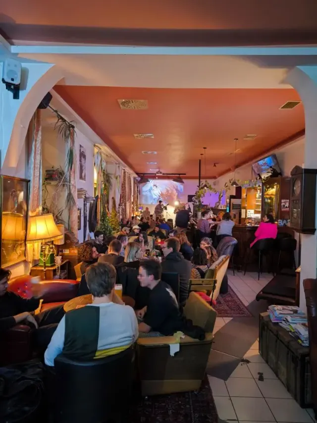 BookNoFees: Café – Quentin's Kaffeebar – Vienna – Quentin's Coffee Bar, photo 2