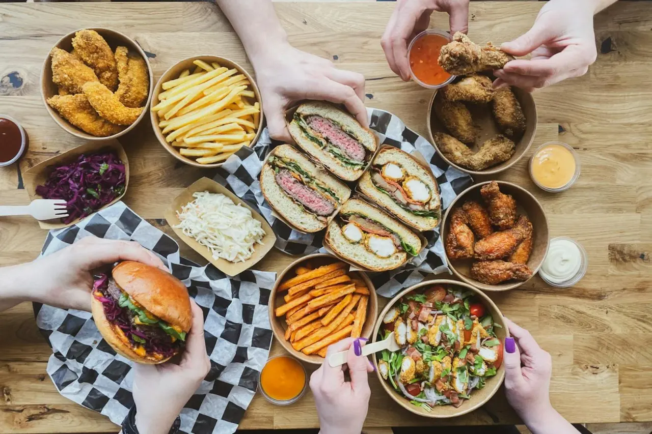 BookNoFees: Snack bar – Black Cat Burgers – Warsaw – Black Cat Burgers, photo 1