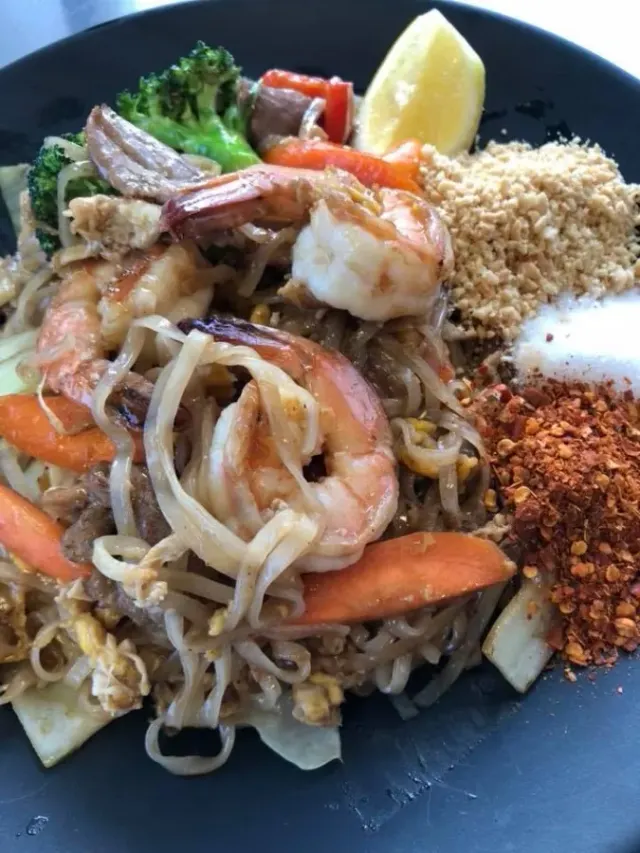 BookNoFees: Snack bar – Aroy Thai Take Away – Stockholm – Aroy Thai Take Away, photo 3