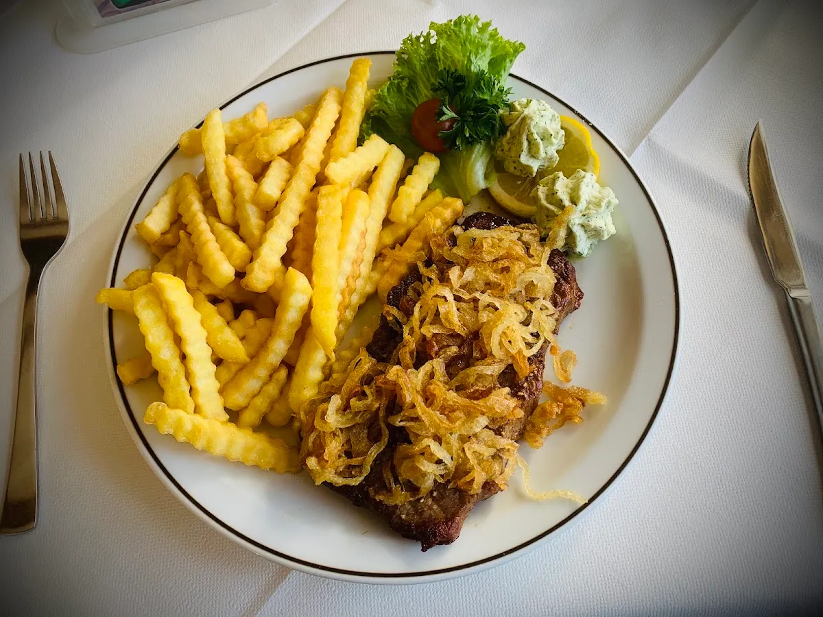 BookNoFees: Restaurant – Dirkes F.-Rainer Gastwirtschaft – Marsberg – Dirkes F.-Rainer Restaurant, photo 1