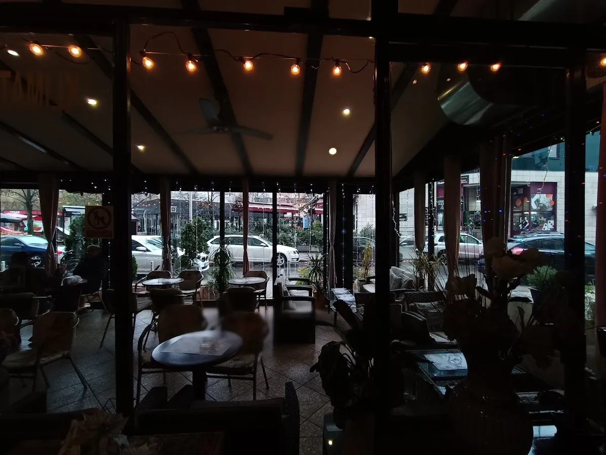 BookNoFees: Café – Cafe bar Makumba – Zagreb – Cafe Bar Makumba, photo 1