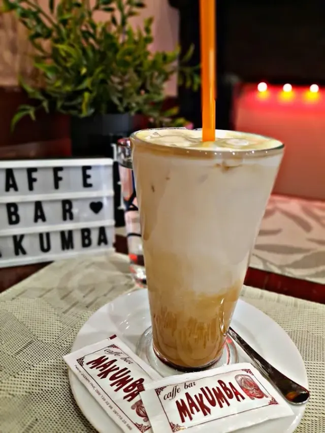BookNoFees: Café – Cafe bar Makumba – Zagreb – Cafe Bar Makumba, photo 2