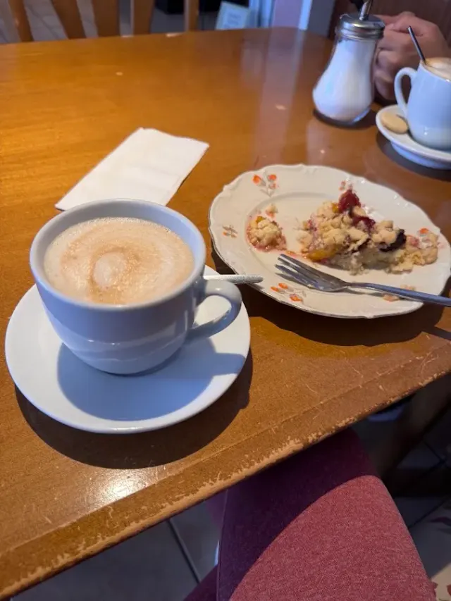 BookNoFees: Restaurant – Oma's Cafe – Werne – Granny's Café, photo 2