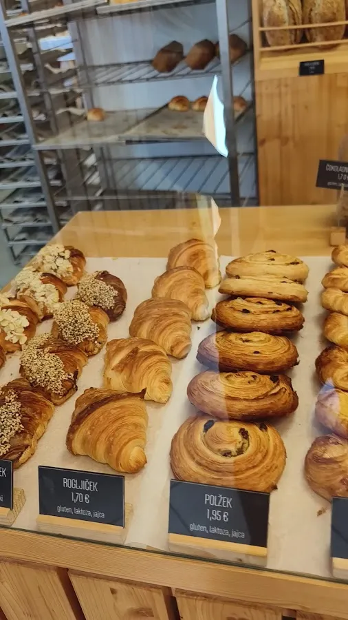 BookNoFees: Bakery – Pekarna "Art Bread" – Ljubljana – "Art Bread" Bakery, photo 3