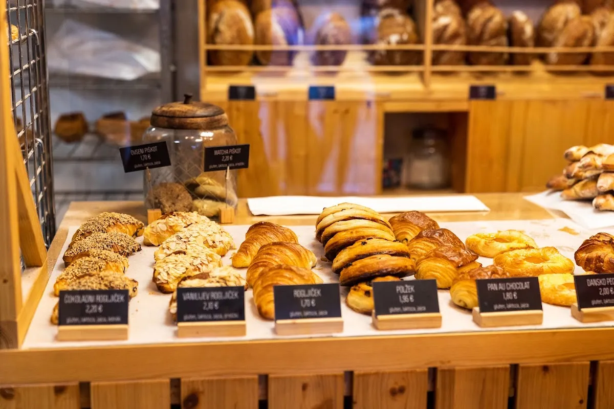 BookNoFees: Bakery – Pekarna "Art Bread" – Ljubljana – "Art Bread" Bakery, photo 1