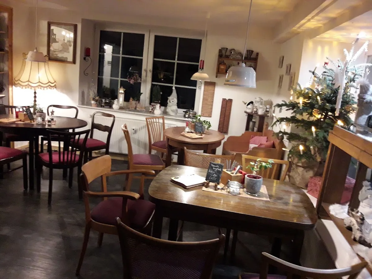 BookNoFees: Café – Helga's Waffelstübchen – Hallenberg – Helga's Waffle Café, photo 1