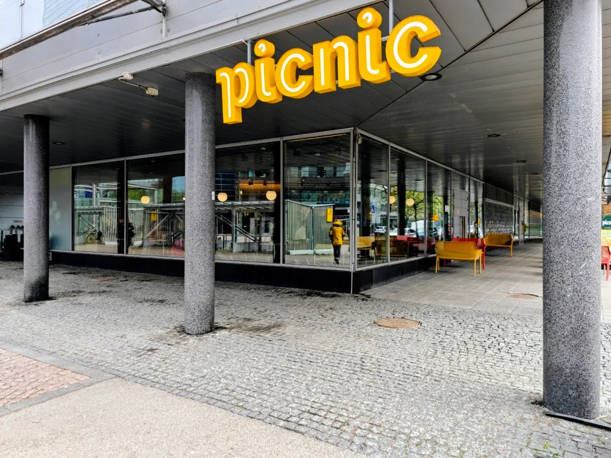 BookNoFees: Café – Picnic Ruoholahti – Helsinki – Picnic at Ruoholahti, photo 1