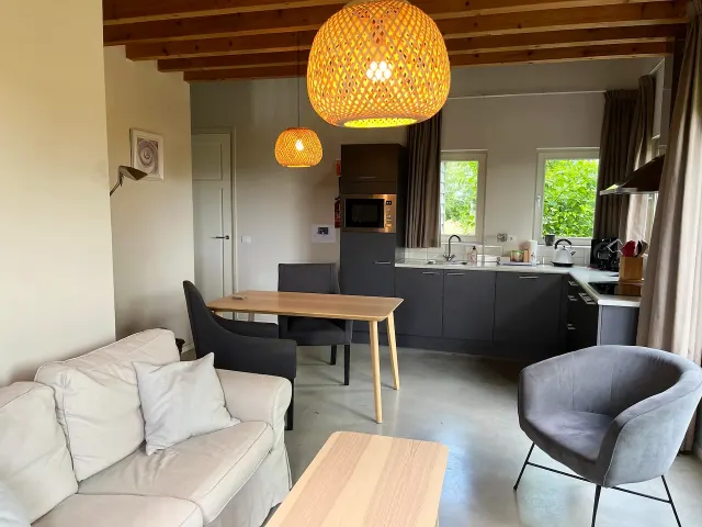 BookNoFees: A charming tiny house with a terrace and garden – Schoondijke