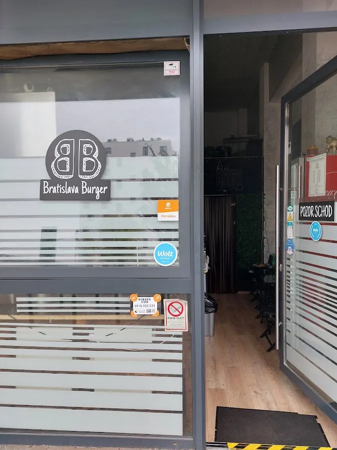 BookNoFees: Snack bar – Bratislava Burger – Bratislava – Bratislava Burger, photo 1