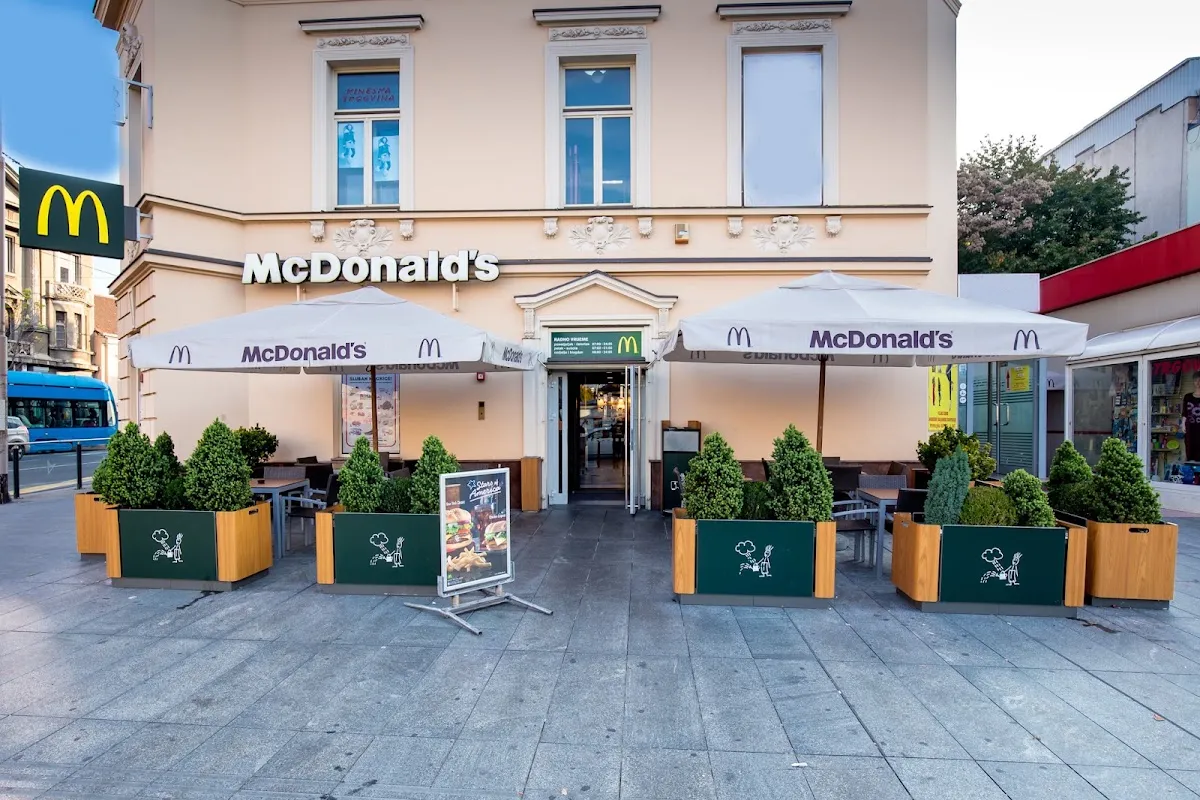 BookNoFees: Snack bar – McDonald's – Zagreb – McDonald's, photo 1
