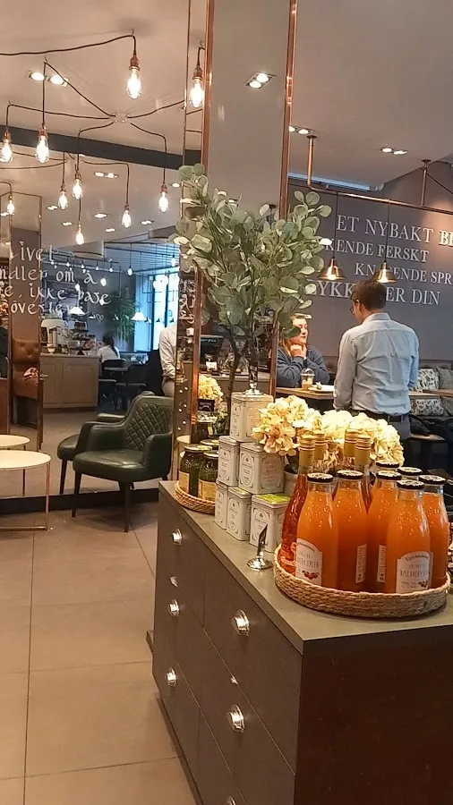 BookNoFees: Café – Baker Hansen – Oslo – Baker Hansen, photo 3