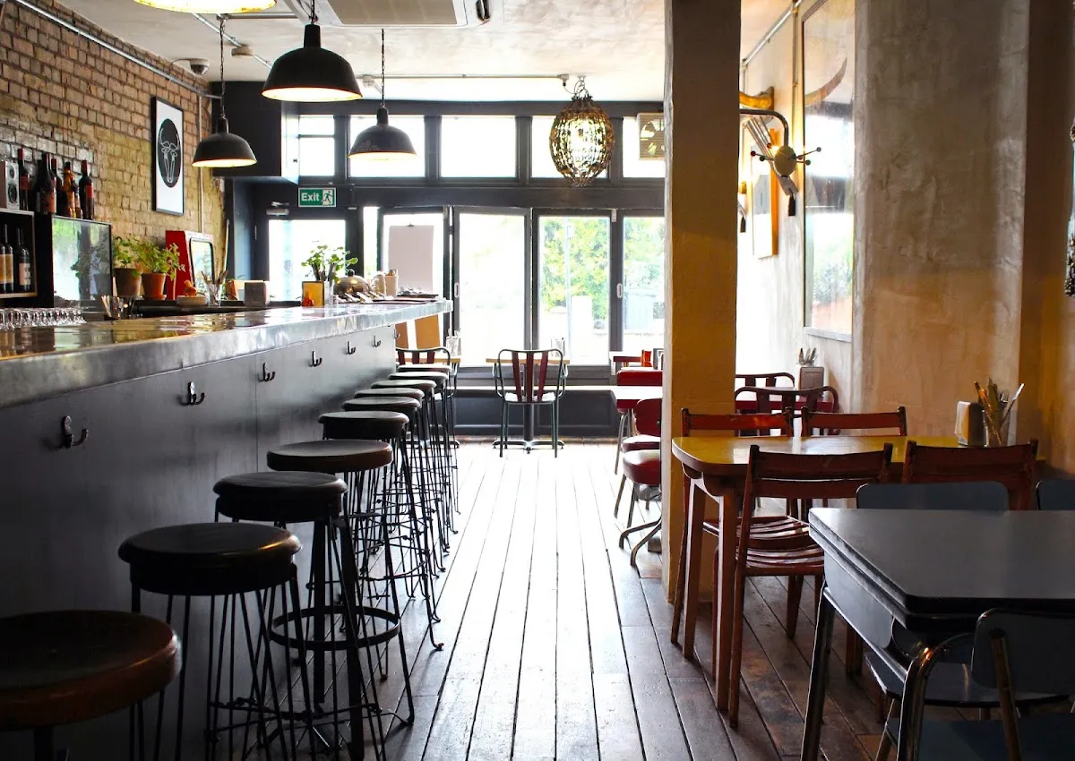BookNoFees: Restaurant – Bar Esteban – London – Esteban's Bar, photo 1