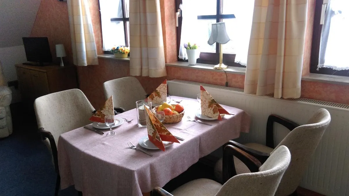 BookNoFees: Restaurant – Erhard Schnorbus Café Pension – Hallenberg – Erhard Schnorbus Café and Guesthouse, photo 1