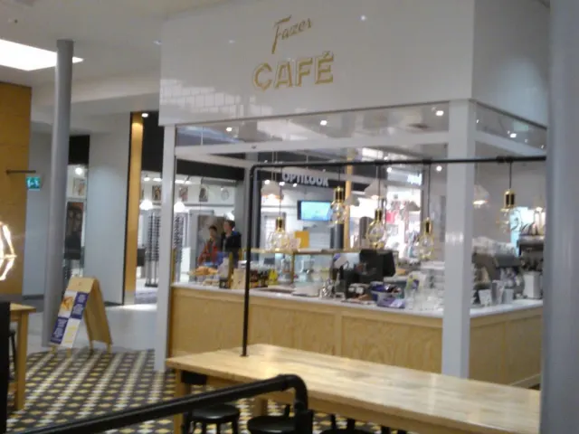 BookNoFees: Fazer Café, Helsinki