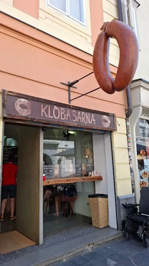BookNoFees: Snack bar – Klobasarna – Ljubljana – Sausage shop, photo 1