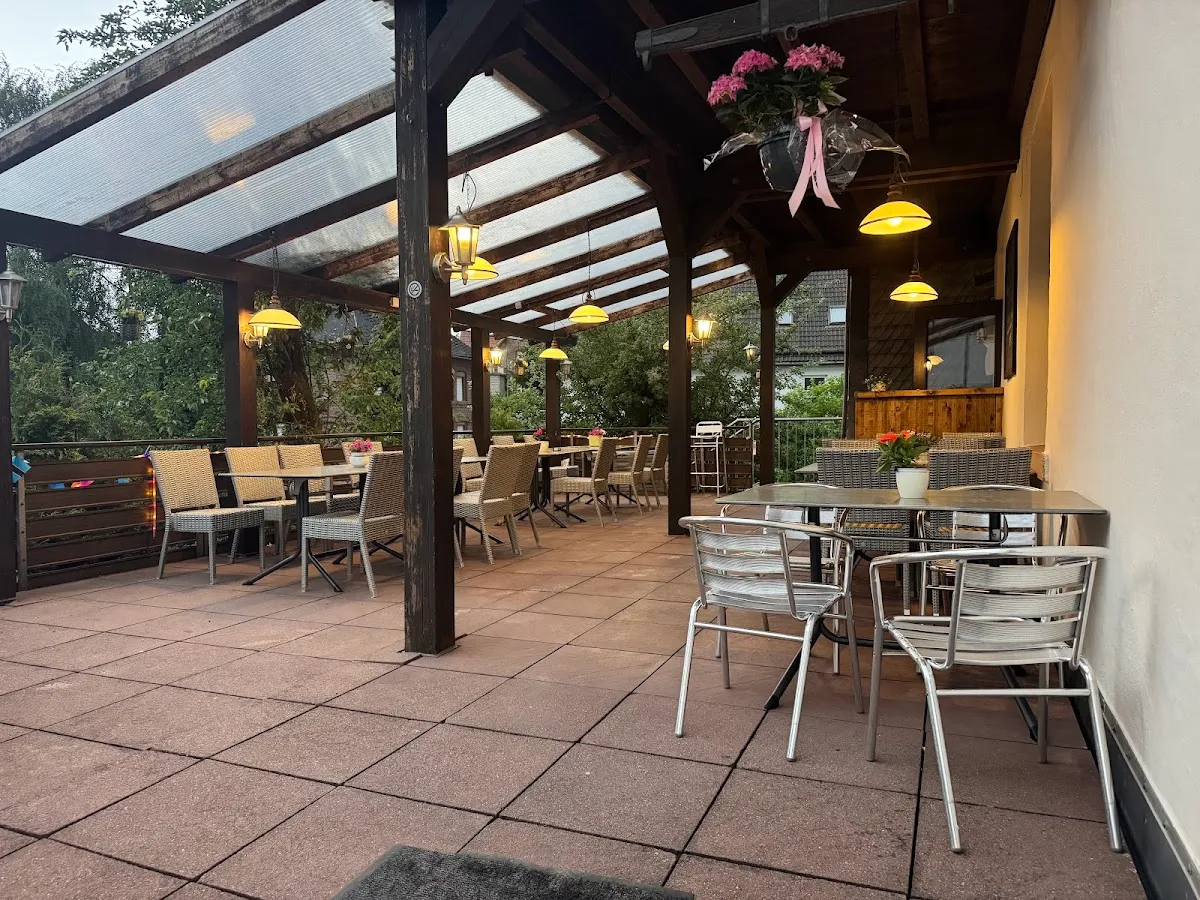 BookNoFees: Restaurant – Restaurant Pizzeria La Reggia di Caserta – Medebach – La Reggia di Caserta Restaurant and Pizzeria, photo 1